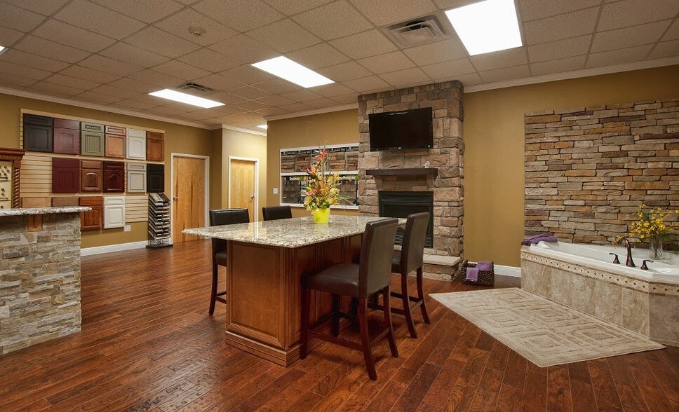 More Photos Of 2801-2803 S Bay St, Eustis Loft Creative Space For Lease