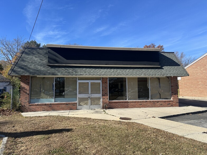 Primary Photo Of 429 Route 25A, Saint James Convenience Store For Lease