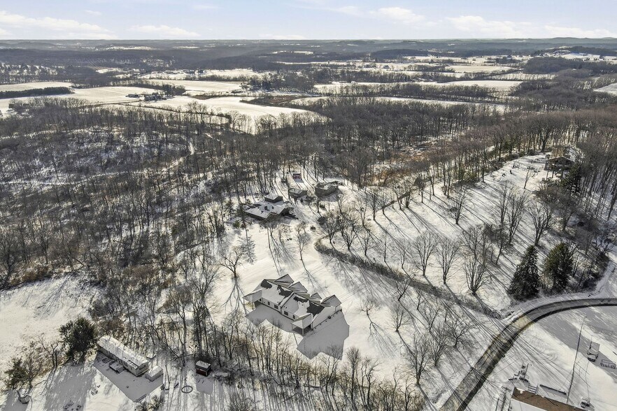 More Photos Of 100 Huselton Dr, Butler Multifamily For Sale