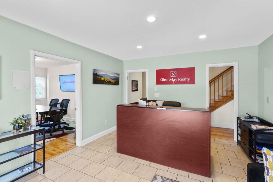 More Photos Of 2352 Jefferson Hwy, Waynesboro Office For Lease