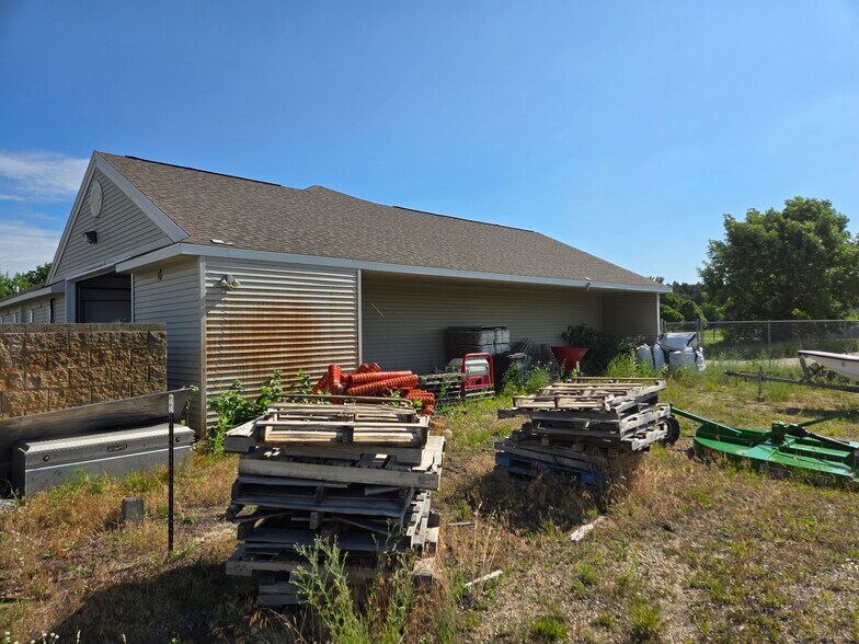 More Photos Of 11181 Marwill Ave, West Olive Office For Sale