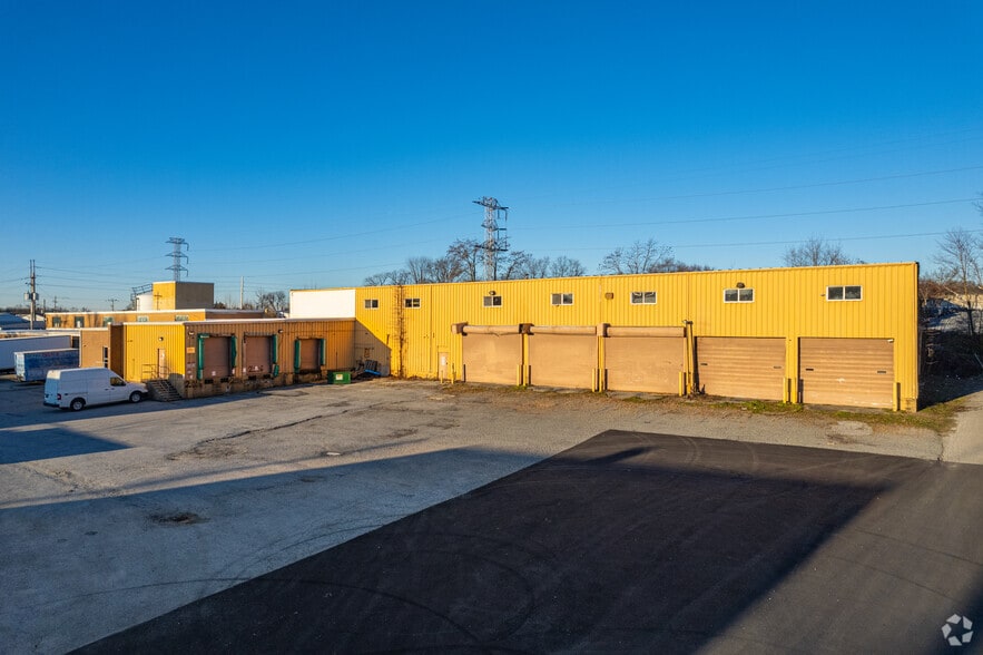 Primary Photo Of 2006 Rodman Rd, Elsmere Warehouse For Lease