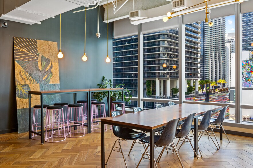 More Photos Of 78 SW 7th St, Miami Office For Lease