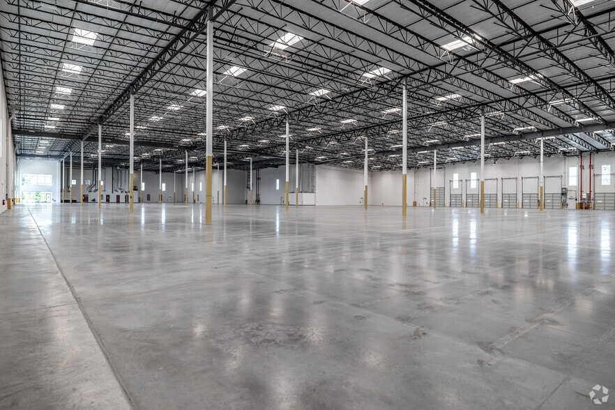 More Photos Of 1500 S Raymond Ave, Fullerton Distribution For Sale