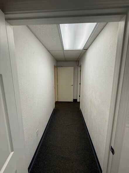 More Photos Of 1-18 Business Park Cir, Arden Light Distribution For Lease