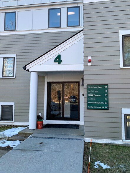 More Photos Of 4 Greenleaf Woods Dr, Portsmouth Coworking Space