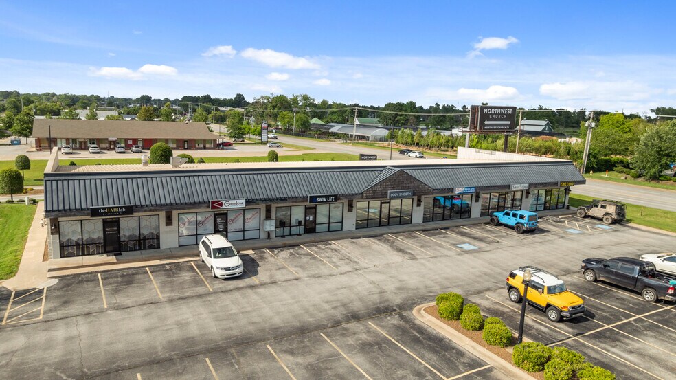 More Photos Of 2212 S Walton Blvd, Bentonville Unknown For Lease