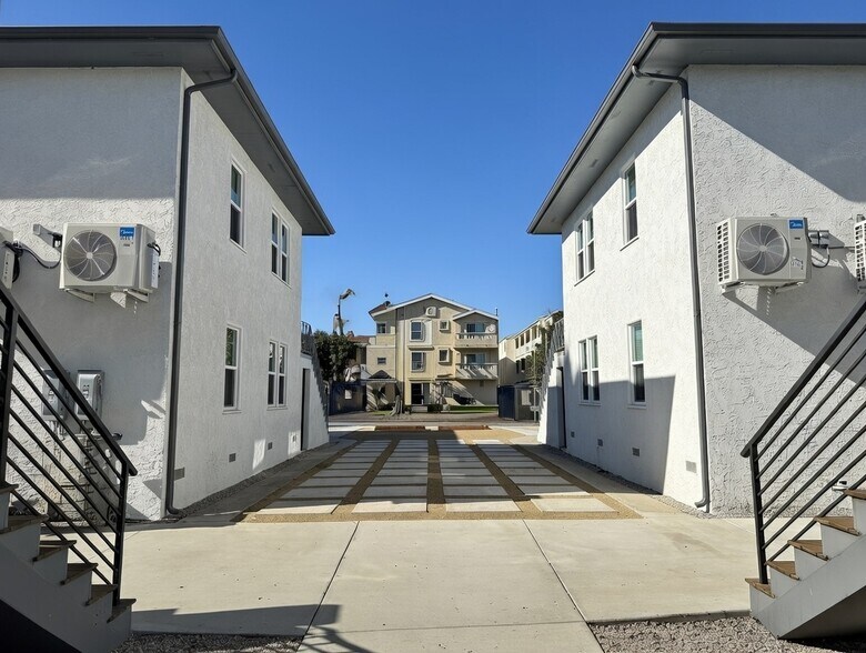 More Photos Of 8722 Ramsgate Ave, Los Angeles Apartments For Sale