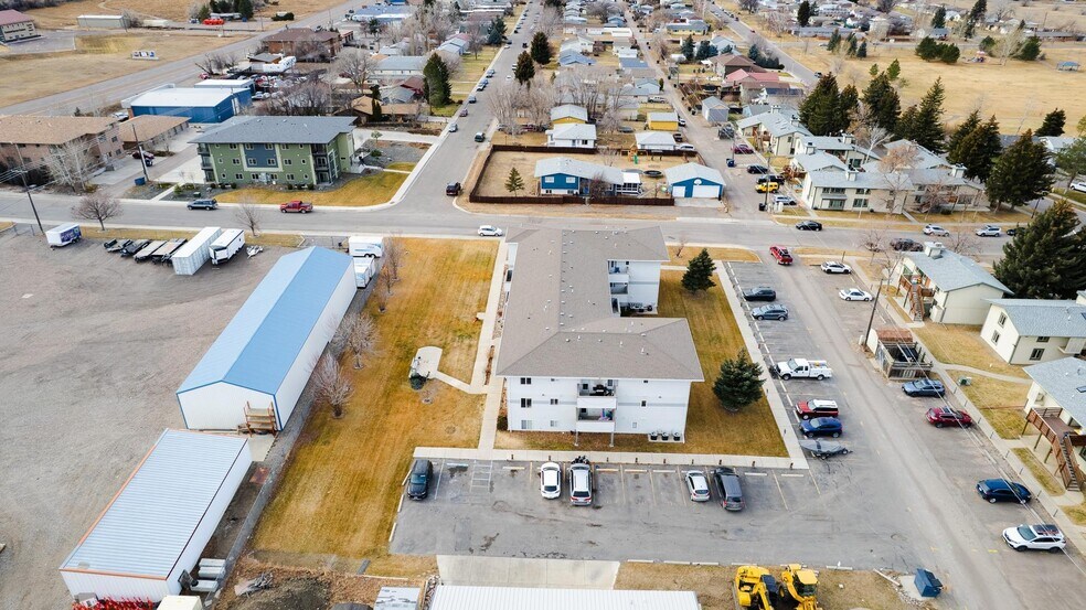 More Photos Of 305 46th St N, Great Falls Apartments For Sale