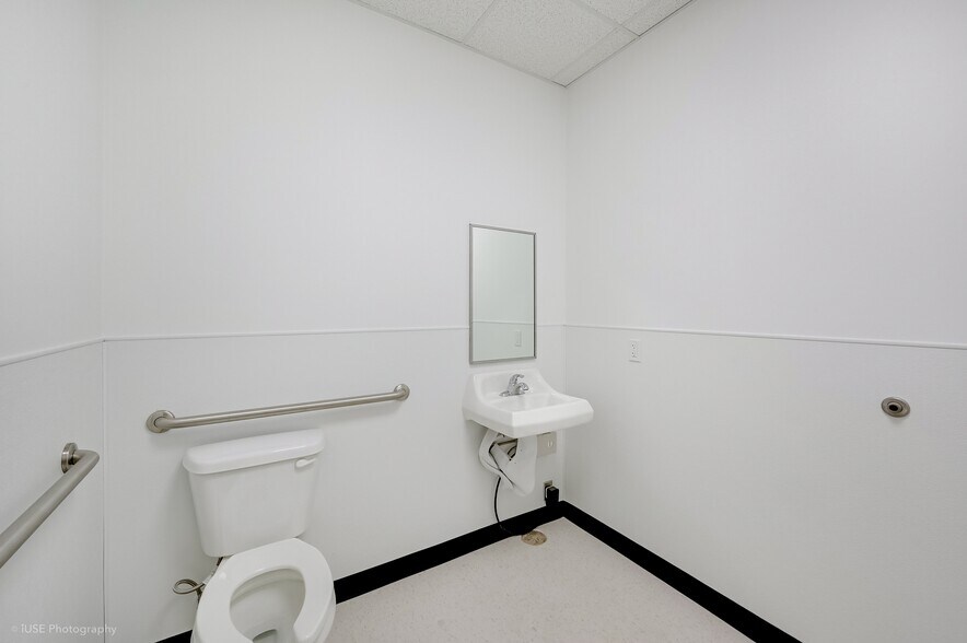 More Photos Of 3760 Sixes Rd, Canton Unknown For Lease