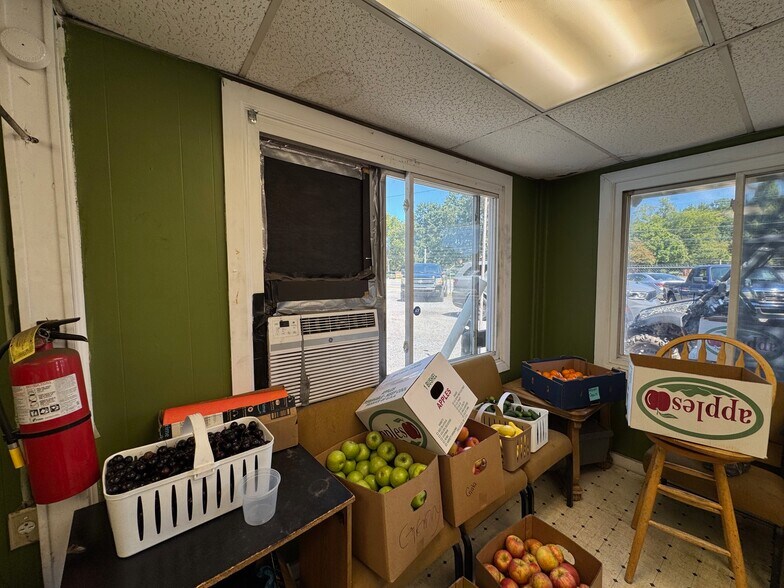 More Photos Of 2225 W Sugar Creek Rd, Charlotte Freestanding For Sale