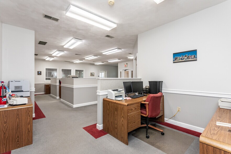 More Photos Of 1186 S State Route 157, Edwardsville Loft Creative Space For Sale