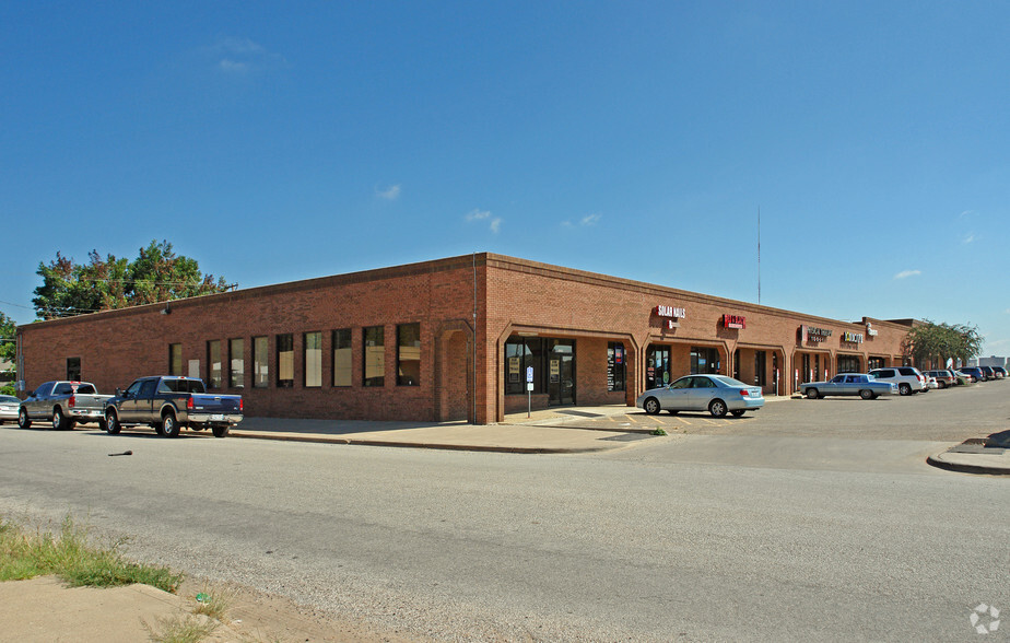 Primary Photo Of 4130-4144 19th St, Lubbock Unknown For Lease