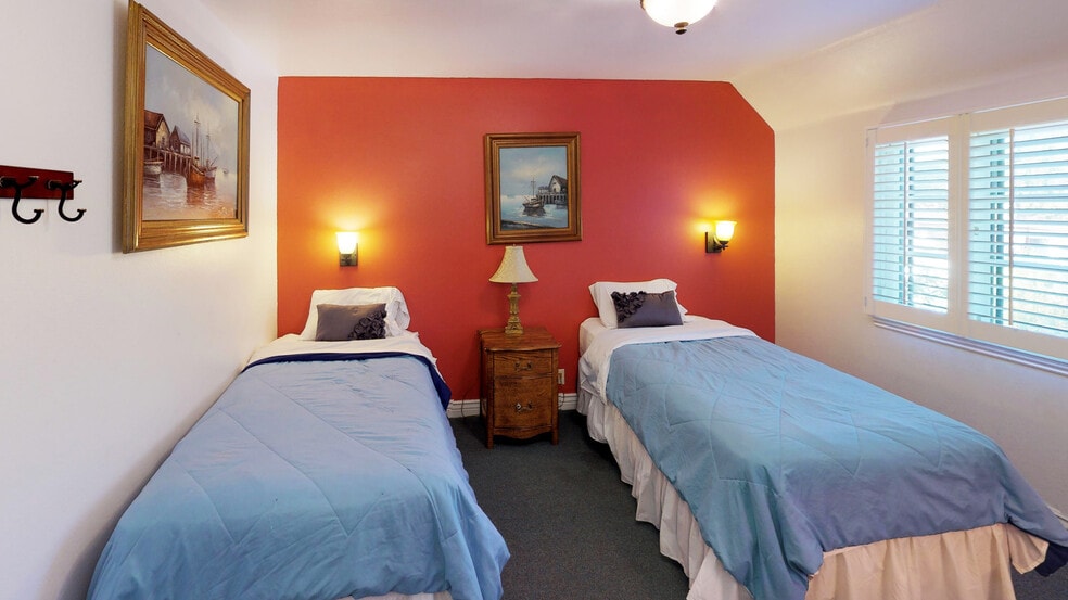 More Photos Of 815 Arrowhead Villa Dr, Crest Hotel For Sale