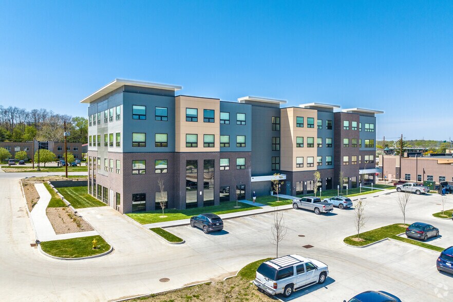 More Photos Of 1261 8th St, West Des Moines Apartments For Lease