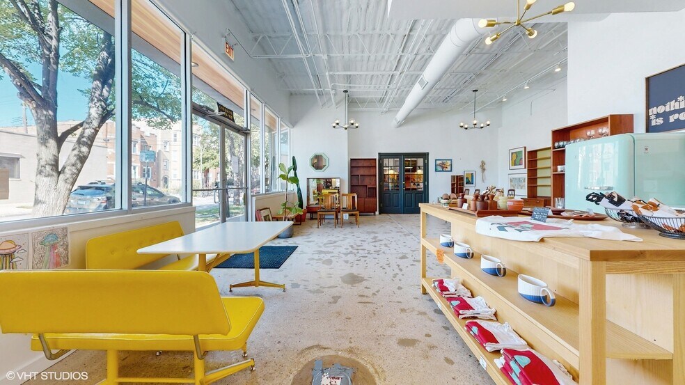 More Photos Of 3256 W Bryn Mawr Ave, Chicago General Retail For Lease