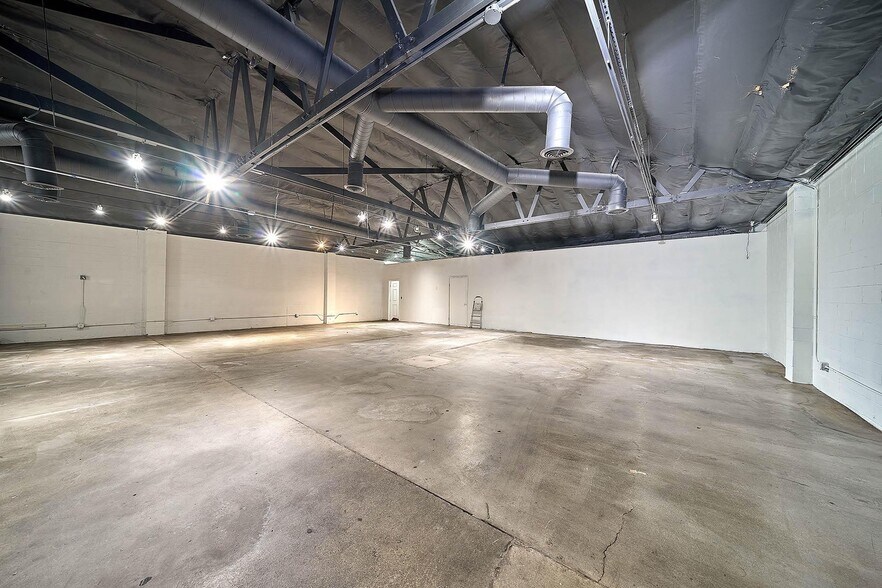 More Photos Of 1243 W Temple St, Los Angeles Warehouse For Lease
