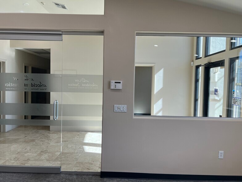 More Photos Of 7201 N 7th St, Phoenix Loft Creative Space For Sale