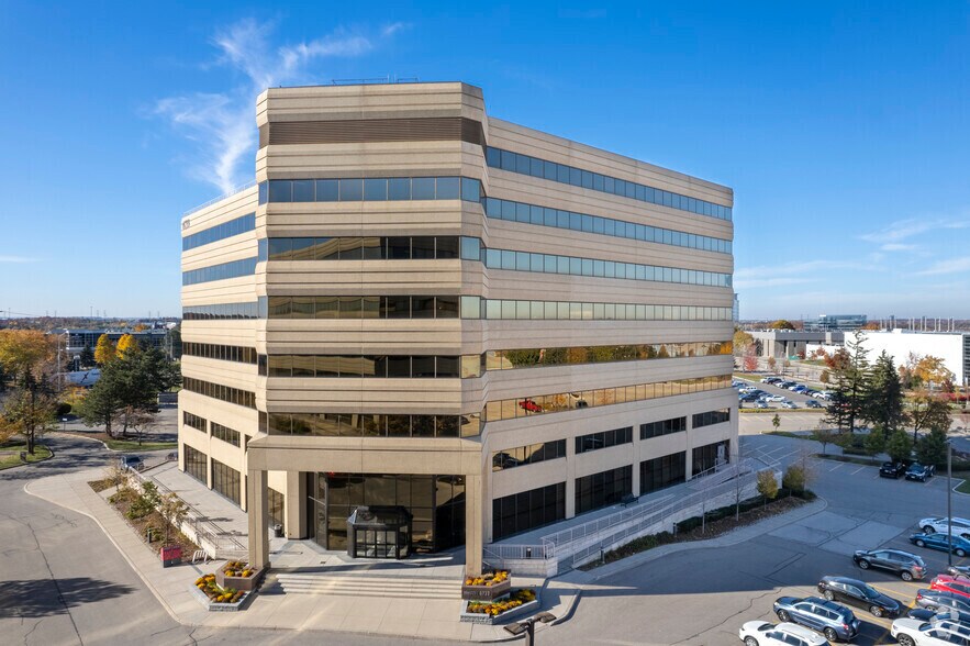 More Photos Of 6733 Mississauga Rd, Mississauga Office For Lease