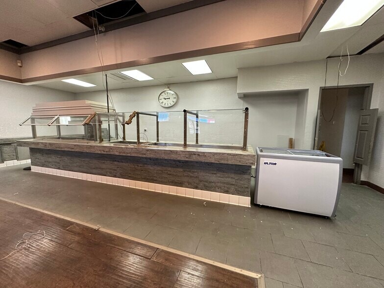 More Photos Of 120 S 1st Ave, Barstow Freestanding For Sale