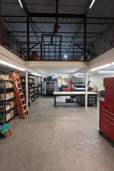 More Photos Of 1818 NW 3rd St, Oklahoma City Manufacturing For Sale