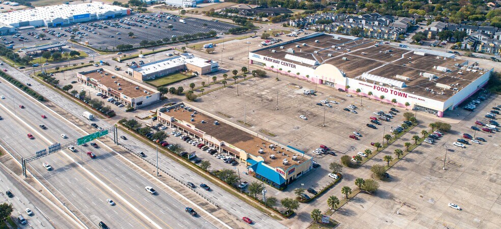 More Photos Of 9370-9380 W Sam Houston Pky S, Houston Unknown For Lease