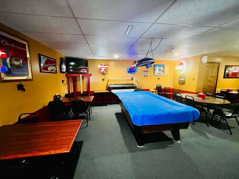 More Photos Of 300 Lincoln Ave, Volin Specialty For Sale