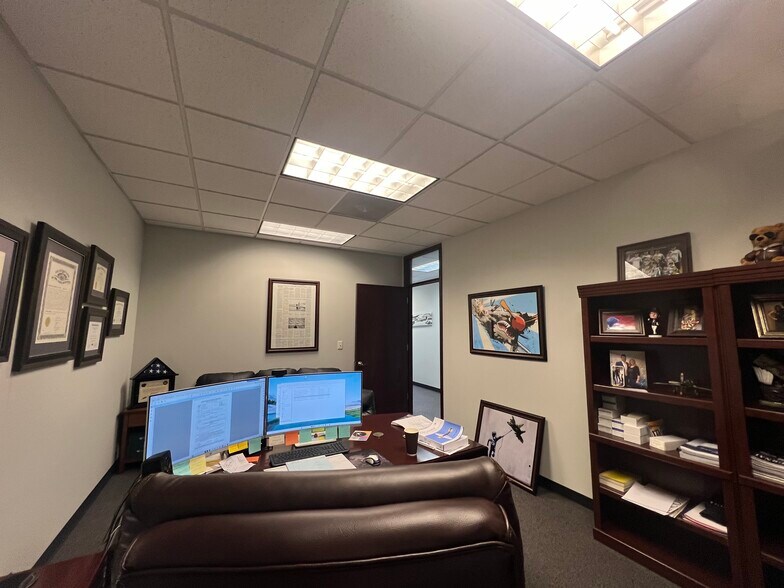 More Photos Of 21620-21628 Midland Dr, Shawnee Office For Sale