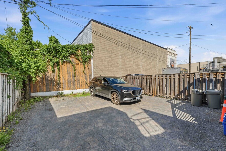 More Photos Of 266 Preston St, Ottawa Storefront Retail Office For Sale