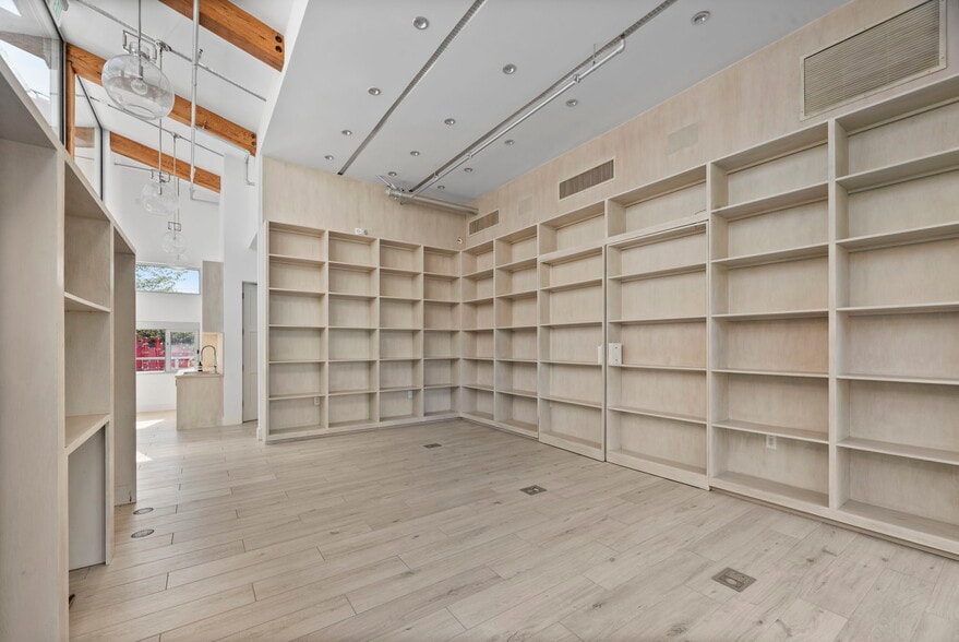 More Photos Of 23401 Civic Center Way, Malibu Unknown For Lease