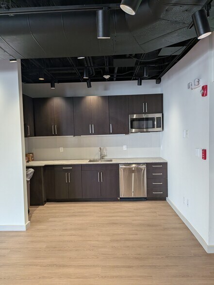 More Photos Of 145 Lincoln Ave, Winter Park Office For Lease