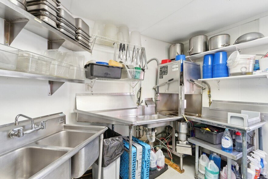 More Photos Of W11070 Hwy 16 & 60, Columbus Restaurant For Sale