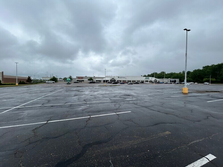 More Photos Of 550 Stateline Rd W, Southaven Unknown For Lease