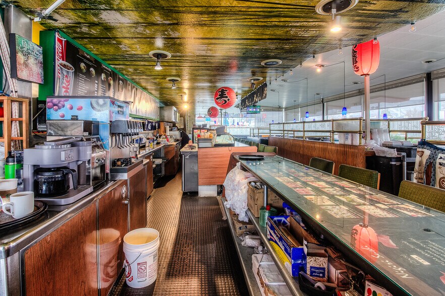 More Photos Of 822 N 1st St, Yakima Restaurant For Sale