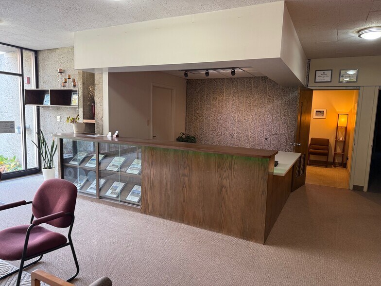 More Photos Of 1204 7th St S, Saint Cloud Office For Sale