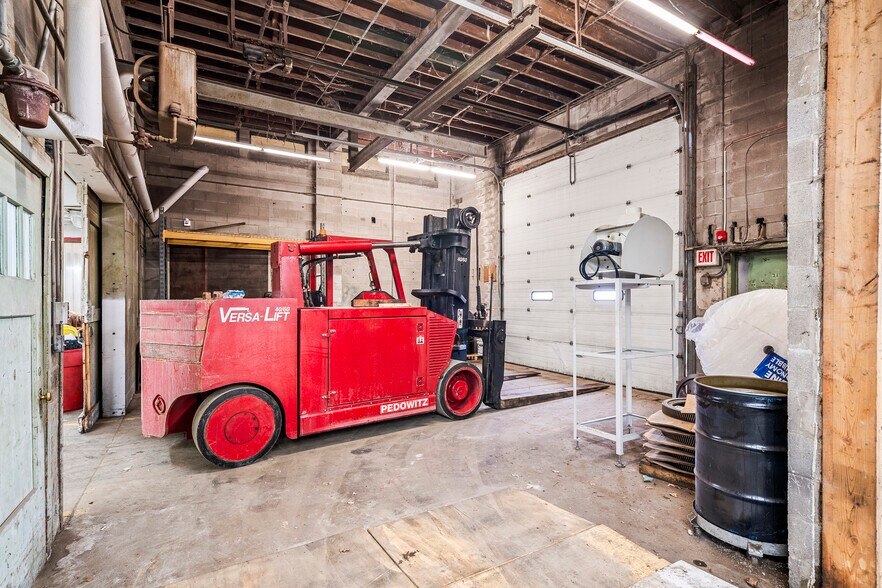 More Photos Of 59 Felton St, North Tonawanda Industrial For Sale