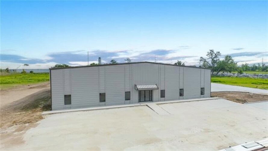More Photos Of 834 Reverend Richard Wilson Dr, Kenner Industrial For Sale
