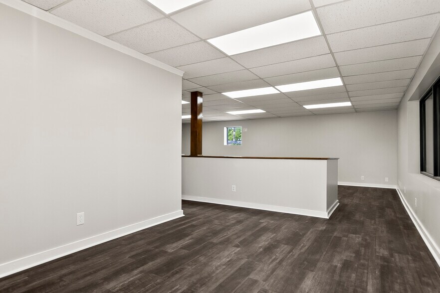 More Photos Of 2300 2nd Ave E, Tuscaloosa Office For Sale