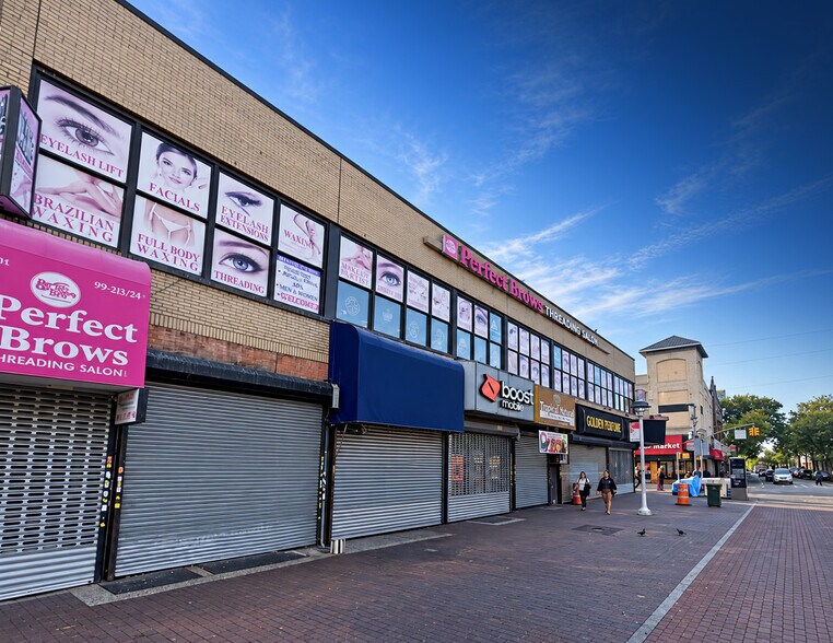 Primary Photo Of 165-01 Jamaica Avenue, Jamaica Storefront For Lease
