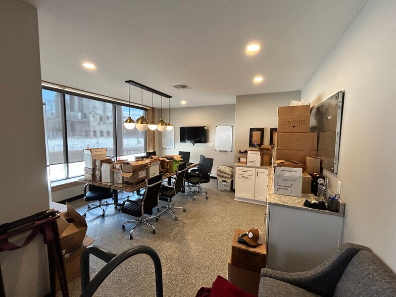 More Photos Of 250 S Mulberry St, Troy Industrial For Sale