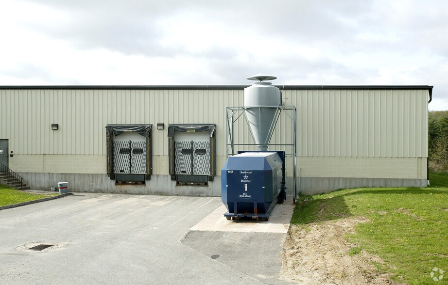 More Photos Of 368 Ella Grasso Ave, Torrington Warehouse For Lease