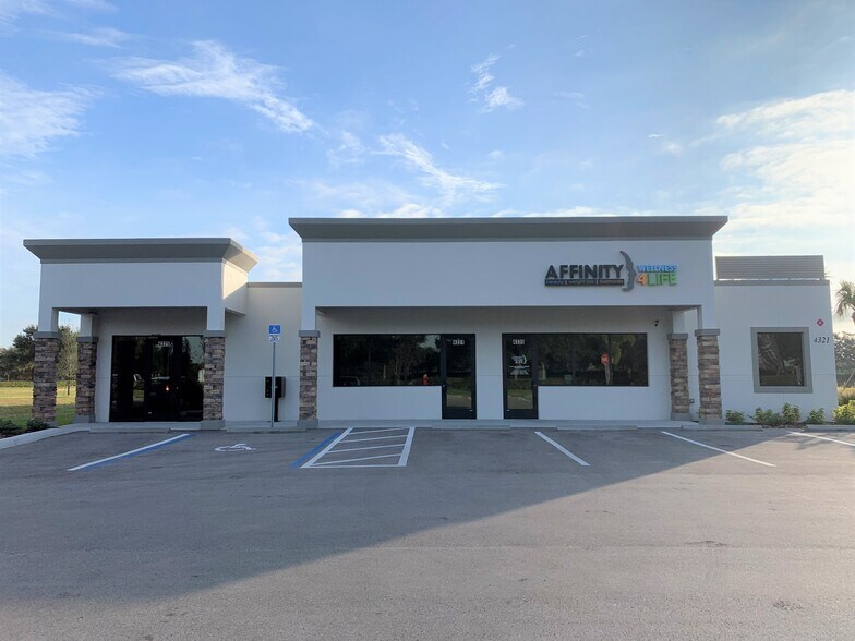 More Photos Of 4321-4331 Solutions Ln, Lakewood Ranch Office For Lease