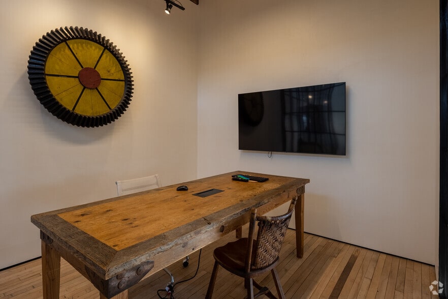 More Photos Of 1 N Johnston Ave, Hamilton Loft Creative Space For Lease