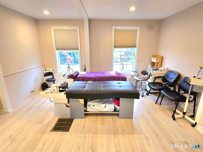 More Photos Of 442 Enfield St, Enfield Freestanding For Sale