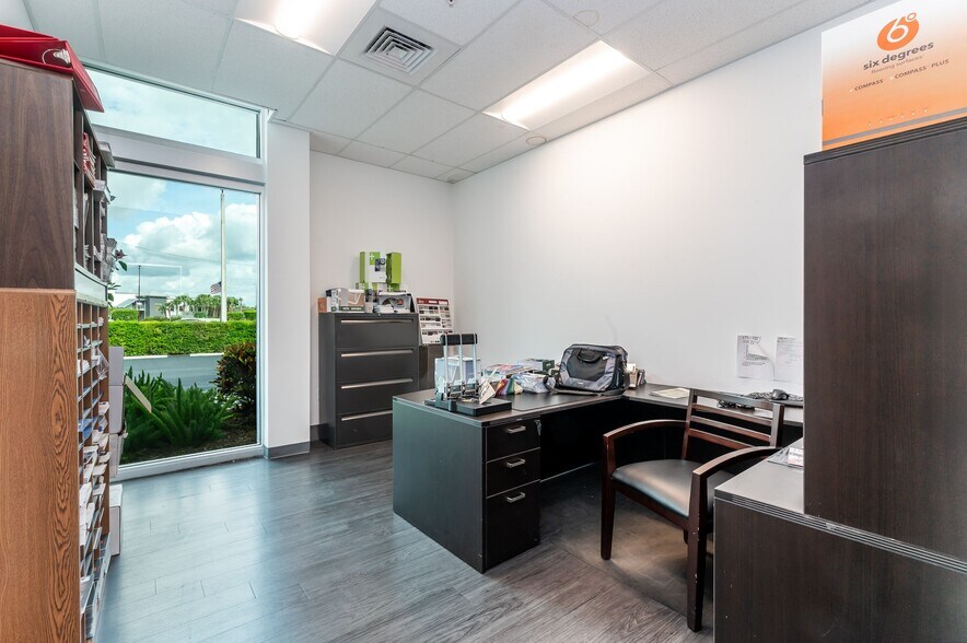 More Photos Of 475 N Cleary Rd, West Palm Beach Warehouse For Lease
