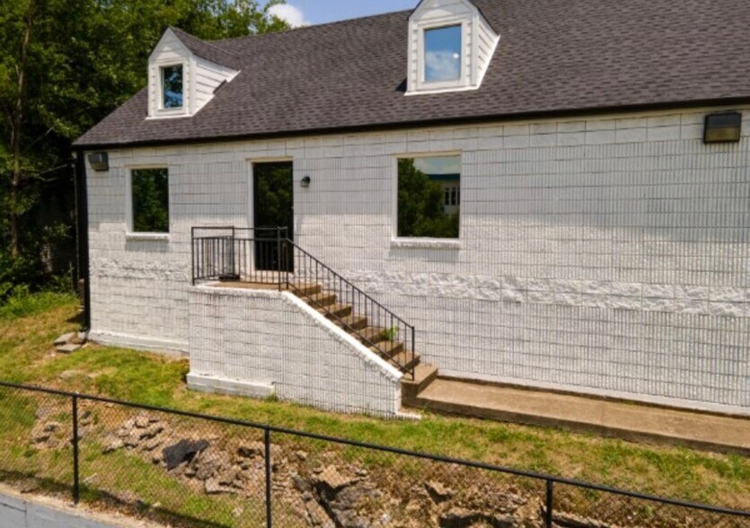 More Photos Of 2927 Dickerson Pike, Nashville Loft Creative Space For Sale