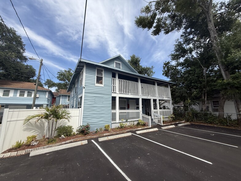More Photos Of 945 Crescent Lake Dr N, Saint Petersburg Apartments For Sale