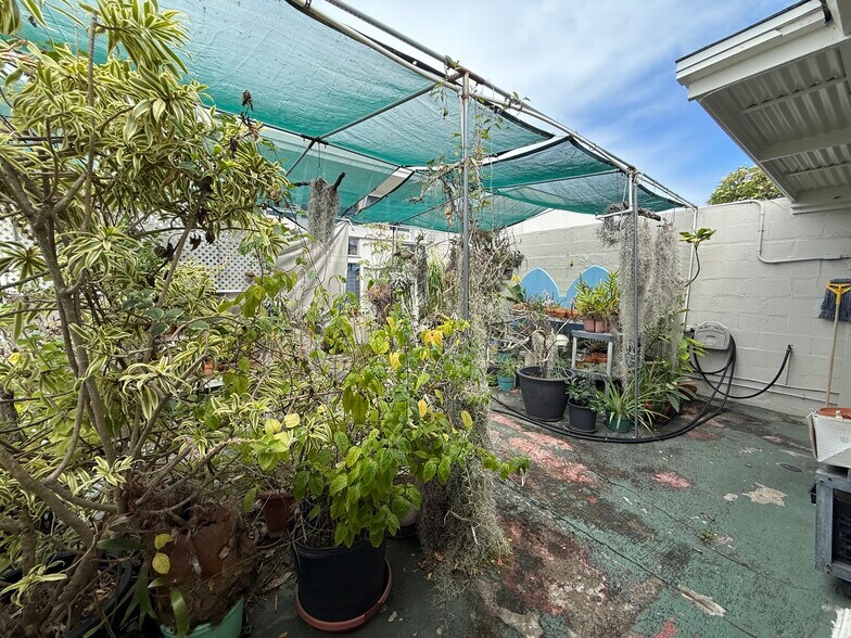 More Photos Of 19 Hoolai St, Kailua Restaurant For Sale