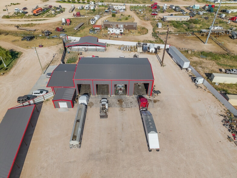 More Photos Of 411 Wein, Odessa Industrial For Sale