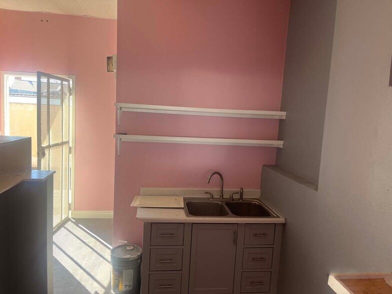 More Photos Of 7431-7451 Cerritos Ave, Stanton Unknown For Lease